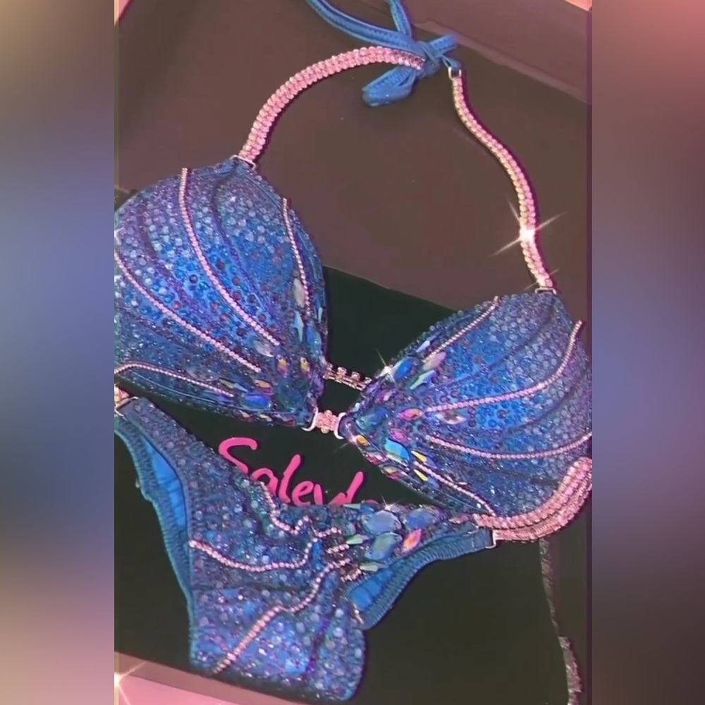 IFBB/NPC Wellness Crystal Ombre Sparkle Suit ✨💎